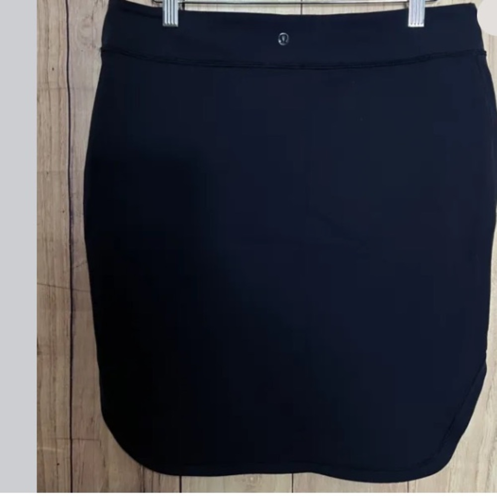 Lululemon City Skirt Navy sz 4